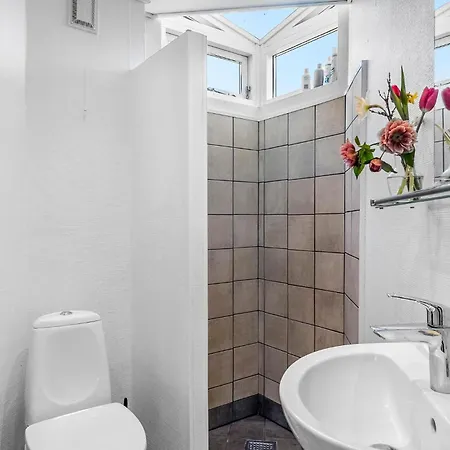 Semesterbostad 2 Bedroom Cozy In *