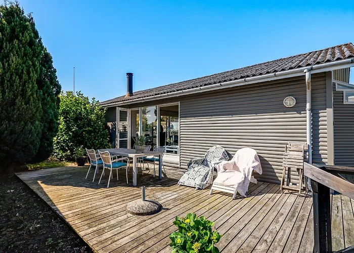 2 Bedroom Cozy In Ferienhaus