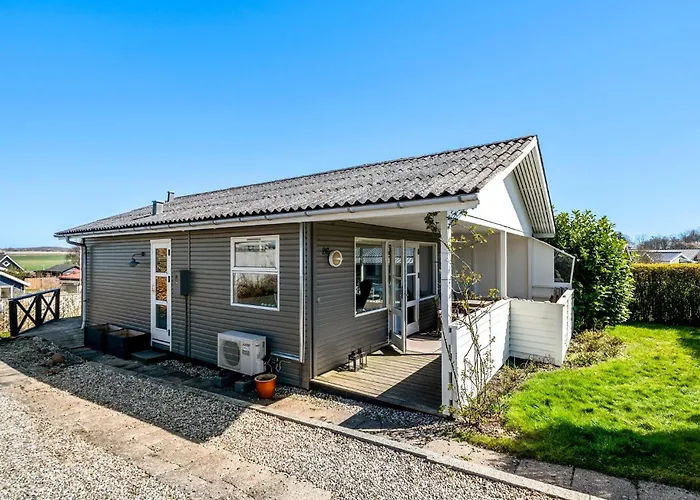 Ferienhaus 2 Bedroom Cozy In *