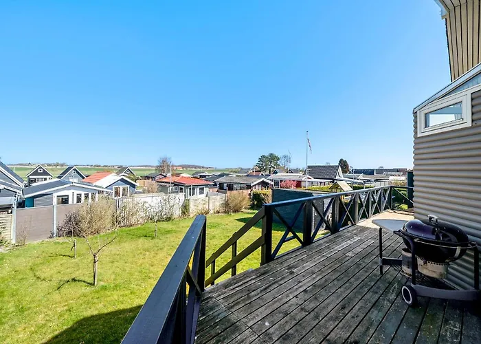 2 Bedroom Cozy In Ferienhaus Kerteminde